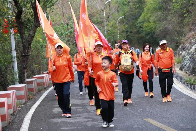 2023全国群众健身登山大会（木兰山站）暨中国·武汉第十二届火狐电竞app首页木兰山登山节在武汉黄陂开幕火狐电竞官方网站(图3)